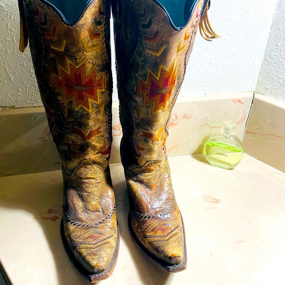Shoes - women's cowboy boots